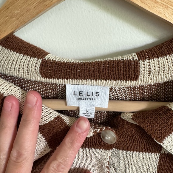 LE LIS short sleeve crop knit sweater, Size L - Picture 4 of 5